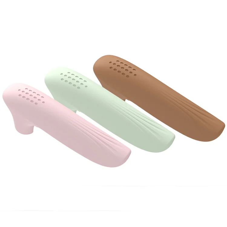 Close-up of the front-opening design on the silicone protector