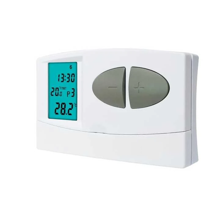 Model C7 230V weekly programmable gas boiler thermostat with large push buttons, view 3