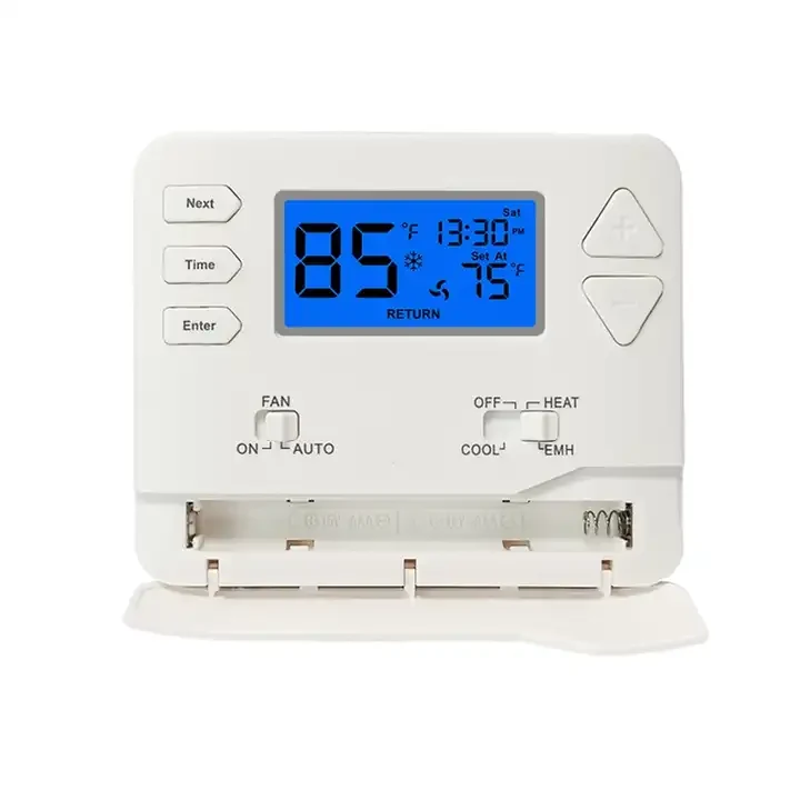 STN621 24V non-programmable heat pump room thermostat with digital LCD, view 3