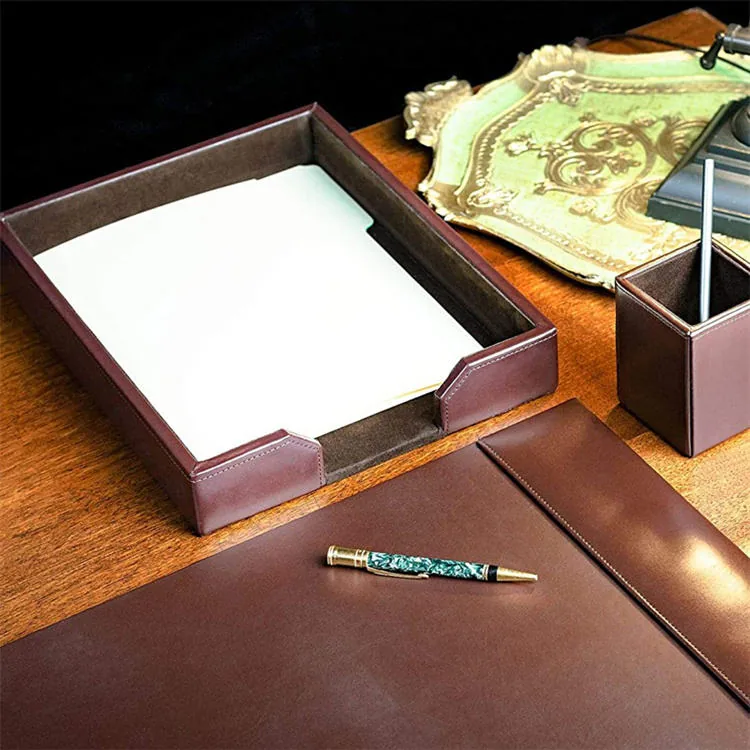 Close-up of the leather grain and stitched edge