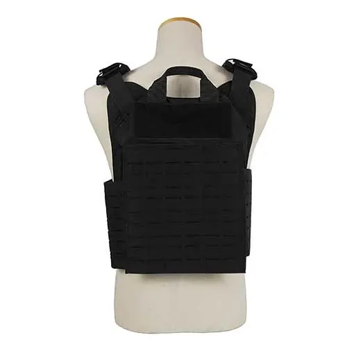 Black plate carrier fitted on a beige mannequin torso