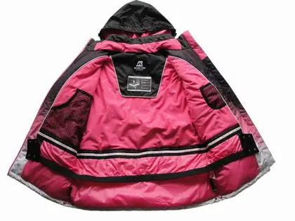 women's ski jacket view 3