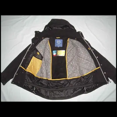 men's ski jacket view 3