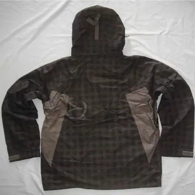 men's snowboard jacket view 2