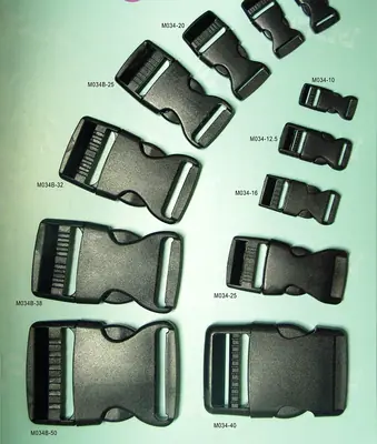 Plastic Buckle 033