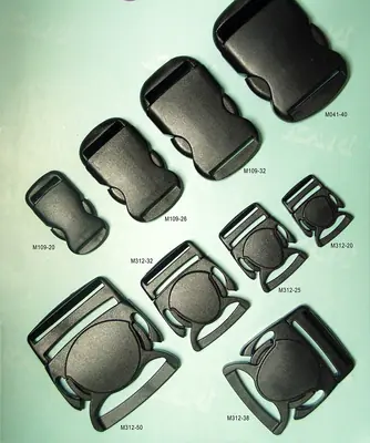 Plastic Buckle 037