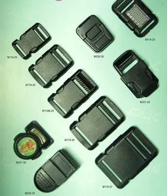 Plastic Buckle 042
