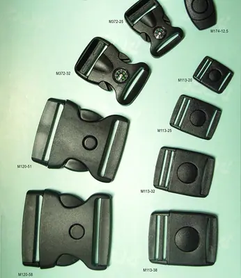 Plastic Buckle 051