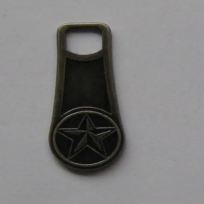 Zipper Puller 205