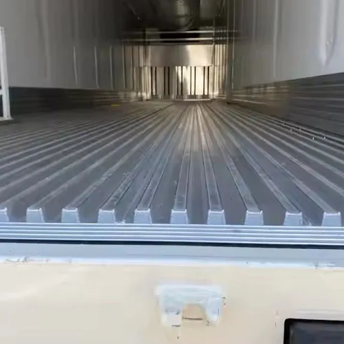 High-Quality Refrigerated Cargo Trailer for Sale - side view
