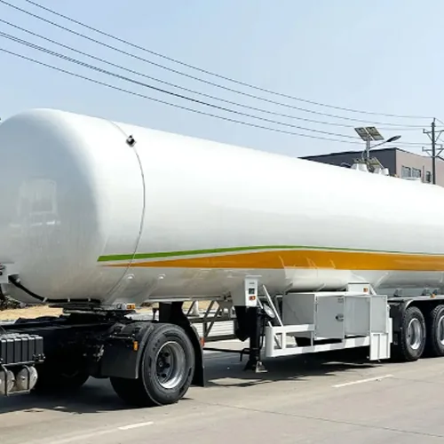 China-Made 3 Axle Gas Tank Semi Trailer - rear view