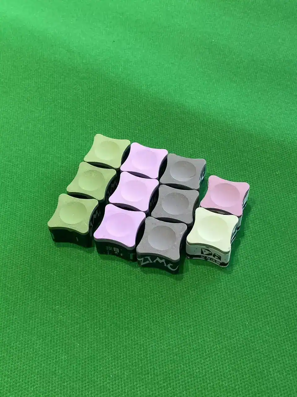 Factory Direct Butterfly Shape Pool Cue Chalk –Premium Multi-Color Billiard Chalk for Cue Tips, Wholesale Read, photograph 3
