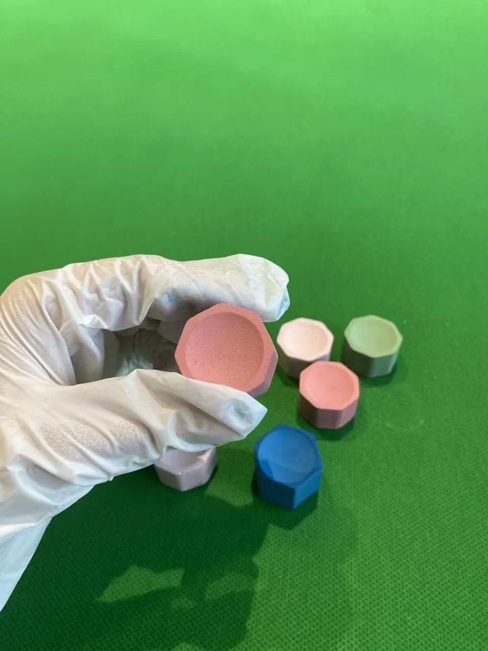 Factory Direct Premium Hexagonal Pool Cue Chalk – Billiard Chalk Powder for Snooker & Black Eight, Professiona, photograph 6