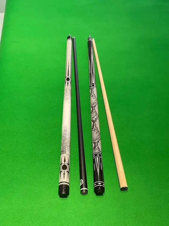 Factory direct sales in-stock 2-in-1 medium head cue stick, billiard cue with lizard skin texture, billiard tw