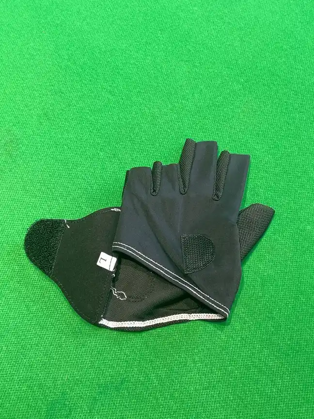 New!!!!Billiard gloves, half-finger style, smooth, elastic, breathable, non-slip, thin, Velcro design, suitabl, photograph 2