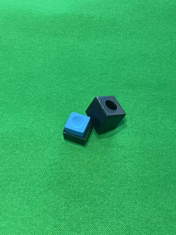 Plastic Chalk Holder for Pool Cue – Square Moisture-Proof Chalk Storage Box, Billiard Accessories Wholesale, photograph 3