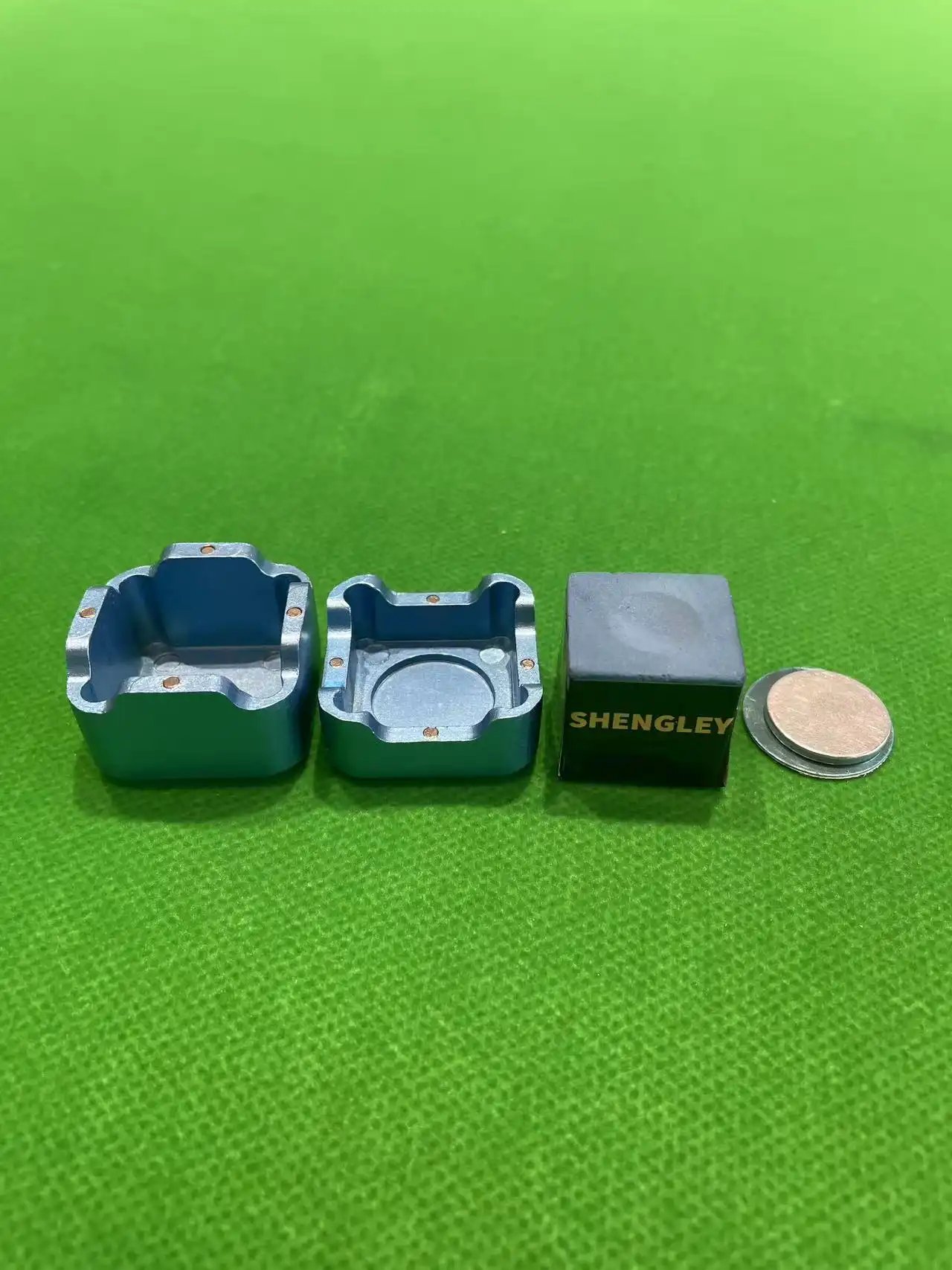 Portable Magnetic Mini Pool Chalk Holder Round Billiard Chalk Holder, photograph 6
