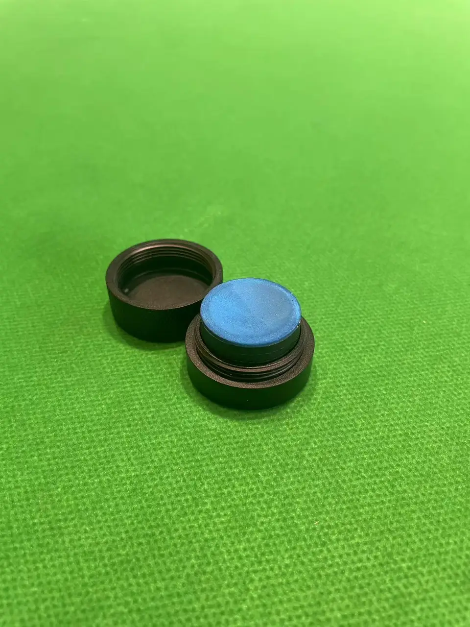 Round Magnetic Billiard Chalk Holder Billiard Chalk Case for Chalk Pool Snooker Accessories, photograph 2
