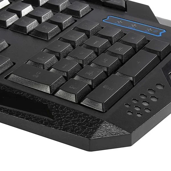 Keyboard next to a laptop showing USB connection and full layout