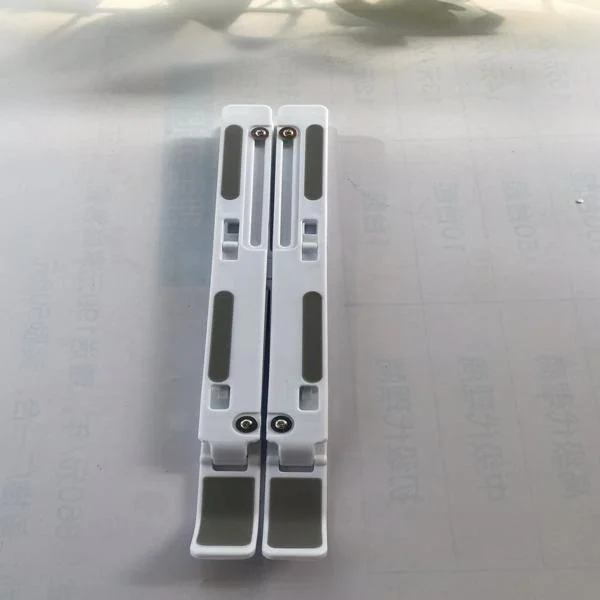 Close-up of the non-slip silicone surface on the stand's contact points