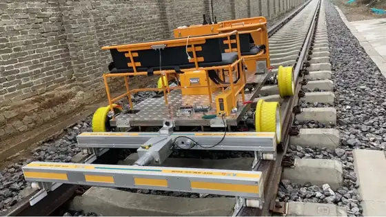 GJY-H-CK-22CM track geometry measurement system mounted on an electric flaw detection vehicle