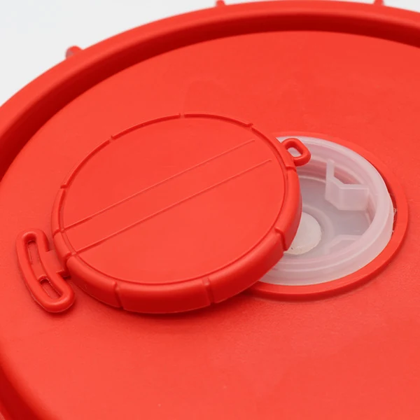 DN225 vented tote cap with 2 inch vent plug
