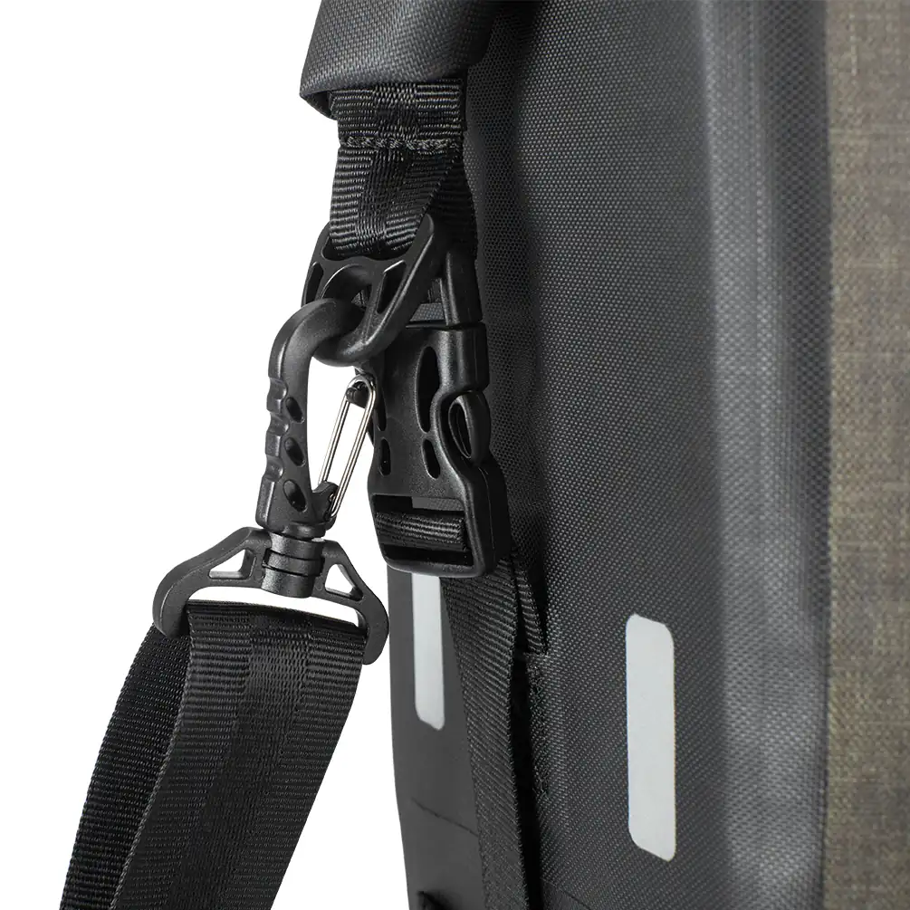 Waterproof Bike Pannier 27 L with Quick Release Clip System detail view 4