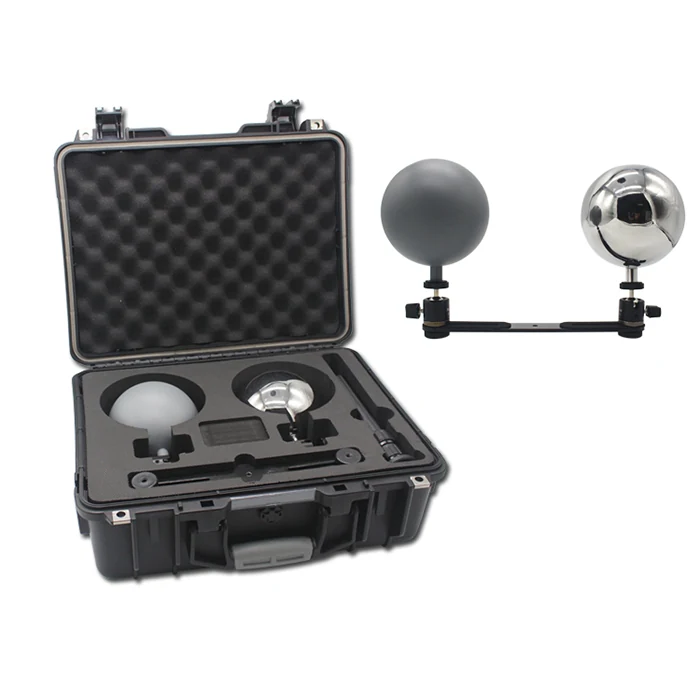 Open hard case holding the 12.6cm chrome and grey balls and handles