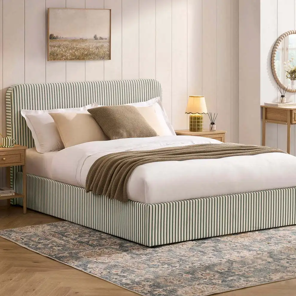 Modern Minimalist Comfortable Upholstered Bed