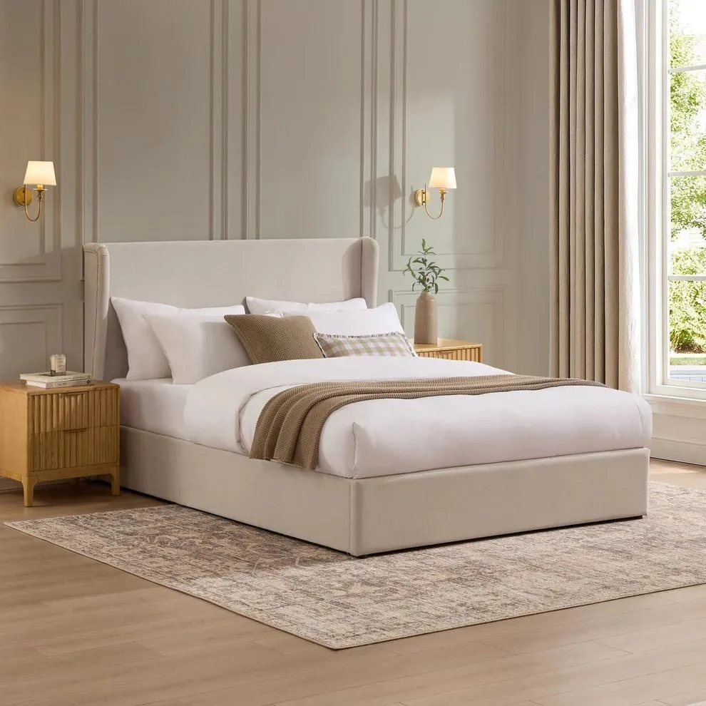 Modern Simple and Cozy Upholstered Bed