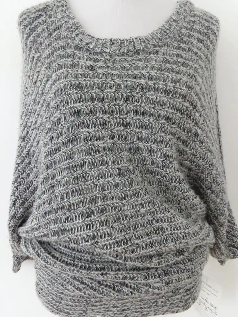 WT2109 women's knitted sweater in 100% acrylic