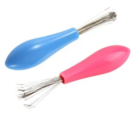 Comb Hair Brush Cleaner — Household Helpers item WK10070 from Winifer