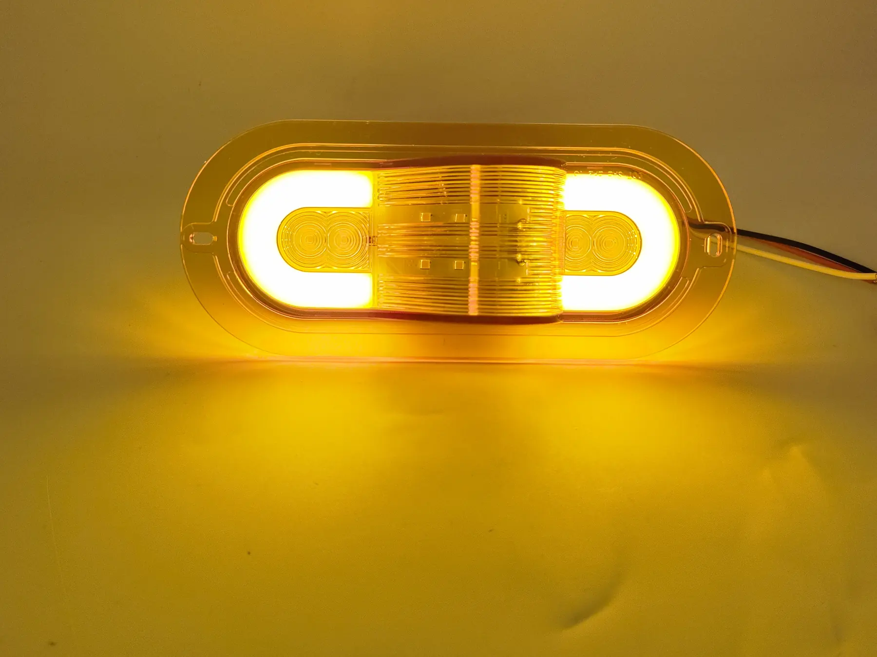 22 LED stop turn tail light with sealed 3-pin connector - lens detail