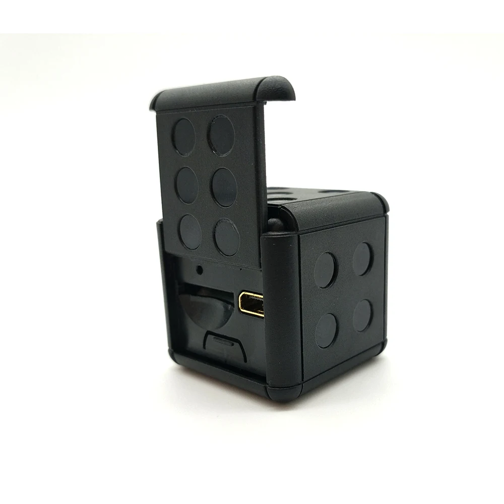 1080P Dice Mini Camera DVR-1080DIC detail view of the lens and controls