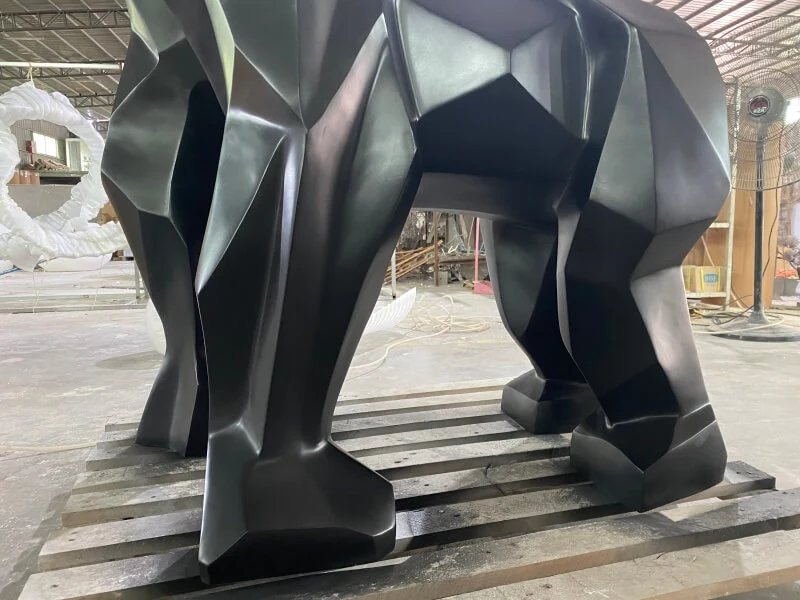 Modern Large-Scale Cartoon-Style Outdoor Decorative Fiberglass Resin Gorilla Sculpture view 8
