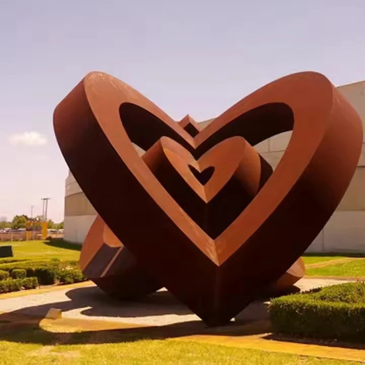 Large Modern Garden Art produced by Xinhengda Sculpture in Shenzhen