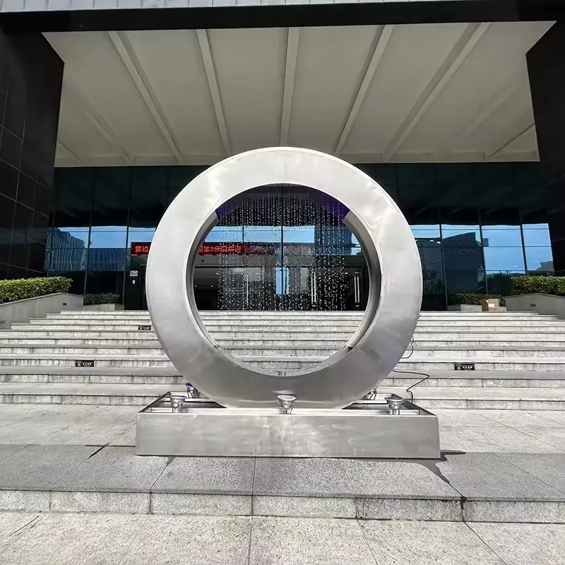 Stainless Steel Metal Art Circle Mirror produced by Xinhengda Sculpture in Shenzhen