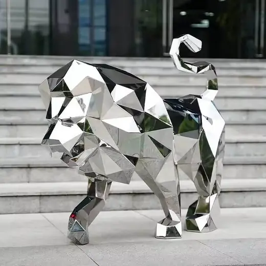 Animal Water Feature Park Lawn Animation Metal Home Decoration produced by Xinhengda Sculpture in Shenzhen