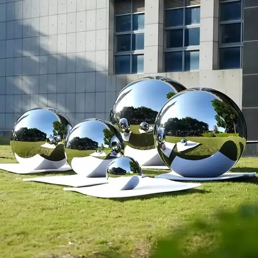 Stainless Steel Mirror-Faced Large Sphere Design B supplied for shopping malls and retail