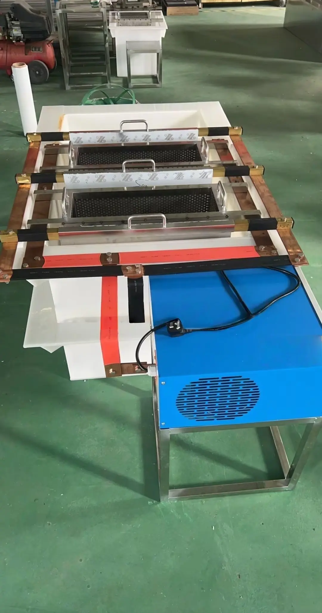 Small Silver Stripping Machine working view