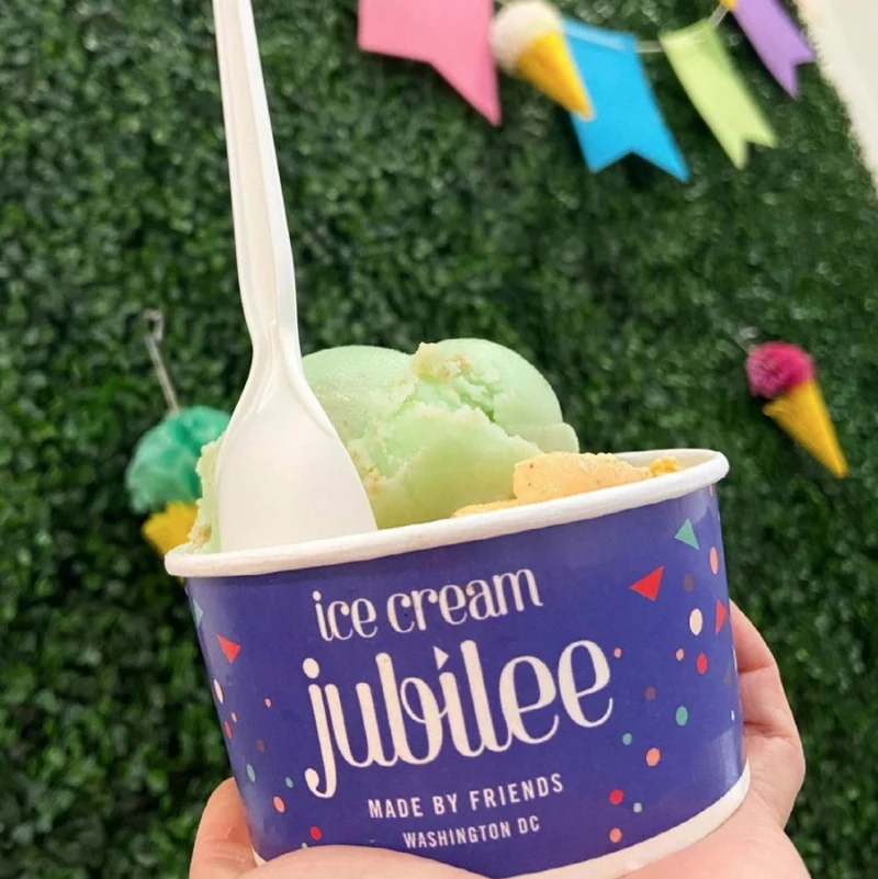 White cardboard ice cream cups with PE coating and printed logo