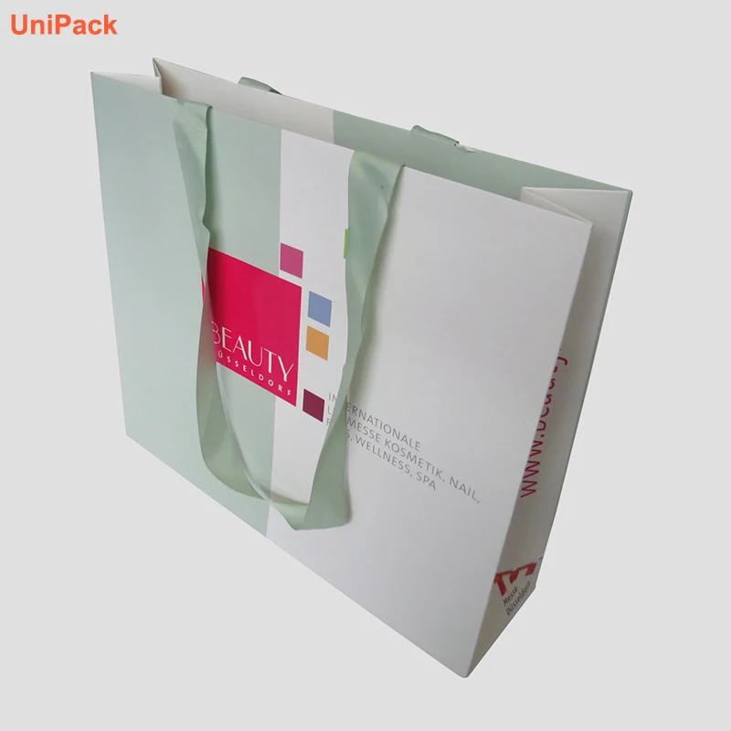 White art card paper shopping bag with cotton rope handles