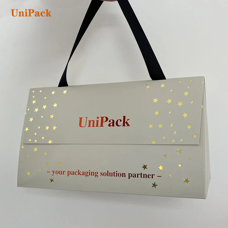 White art paper special gift bag with custom colour printing