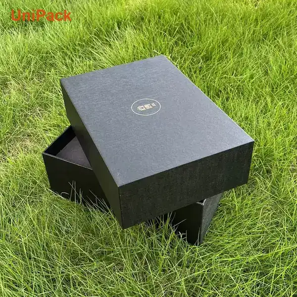 Foldable tea cup packing box with embossed pattern and foil stamped logo