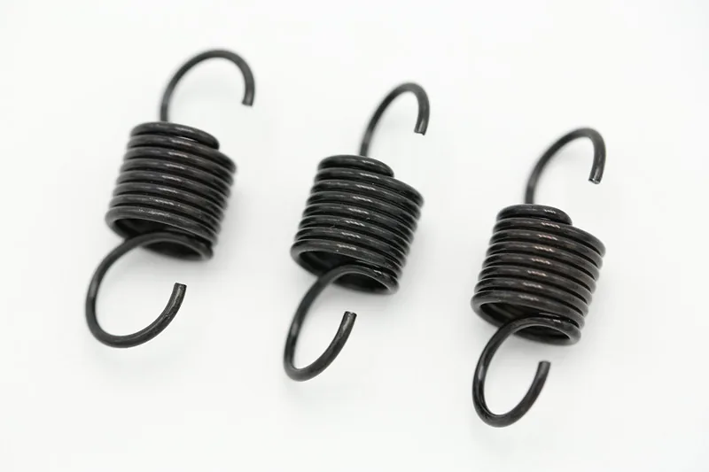 2 mm Black Plated Double Hook Extension Spring manufactured by Xinshunyan
