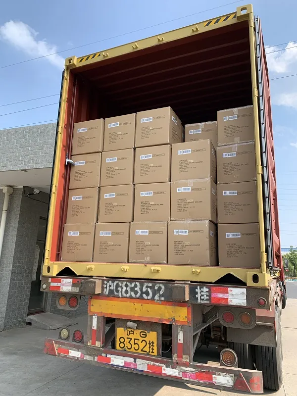 Loading containers