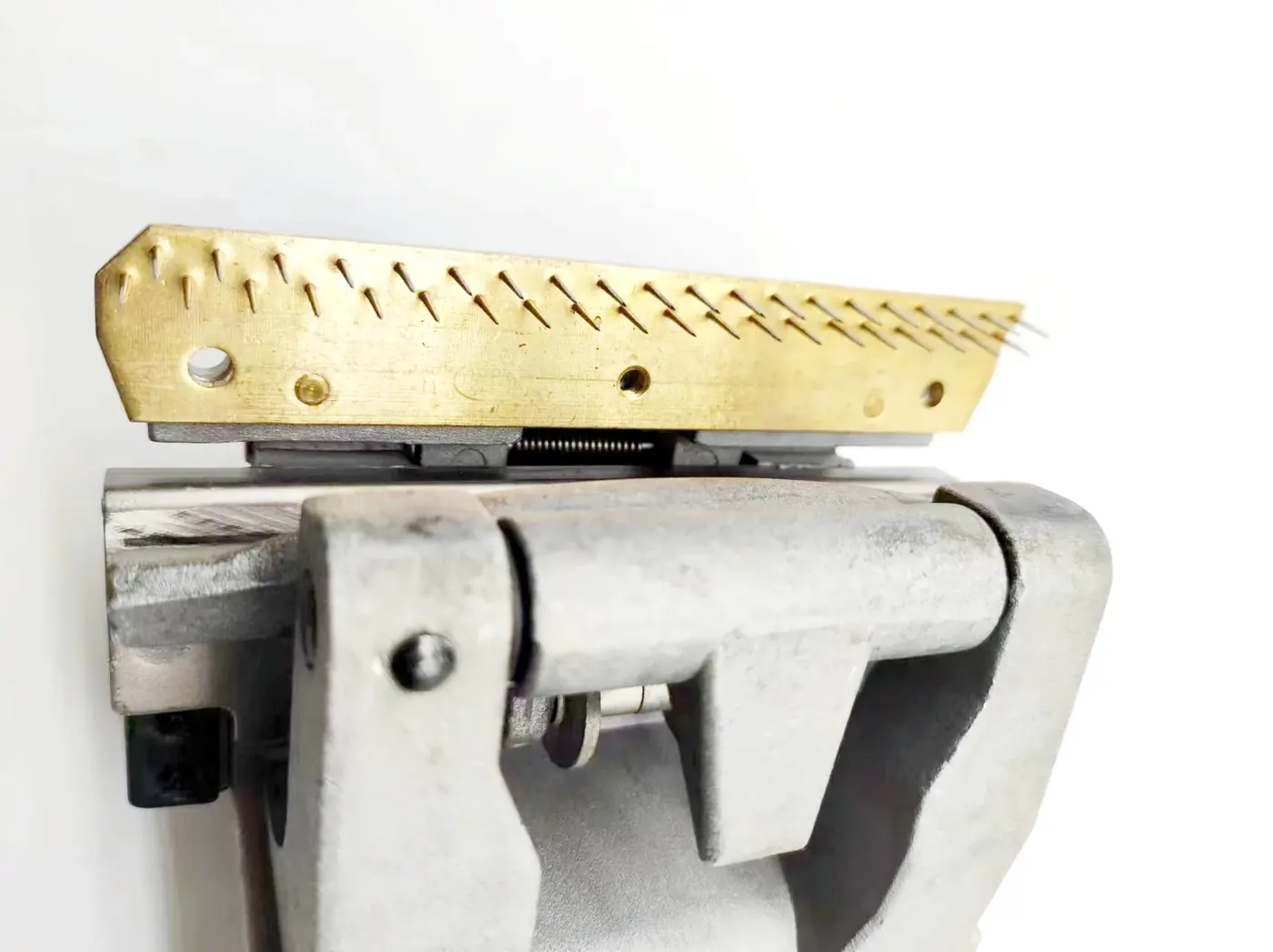 Stenter machine spare parts manufactured by Yehang Stenter Parts