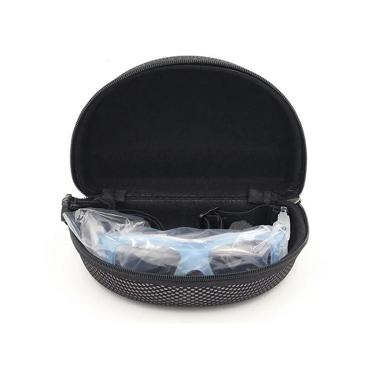 Close-up of the BK-L001 goggle showing the polycarbonate frame and the soft silicone nose bridge