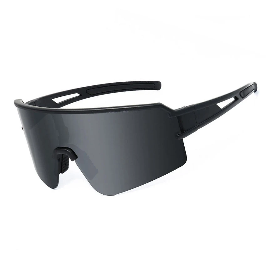 Side view of CL-J132 glasses highlighting the OTG design and wide field of vision