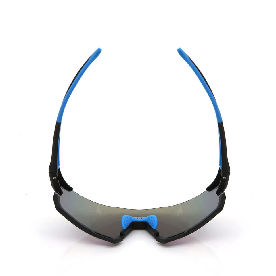 CL-Y009 sunglasses worn on a face with adjustable nose pads and rubber arms